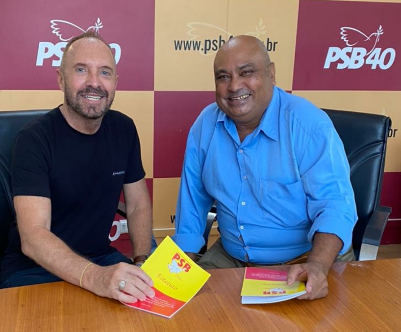 Adenor Simoes - Secretario Geral do PSB de MG e professor Gilson de Oliveira - Presidente da provissoria de Marli&eacute;ria MG